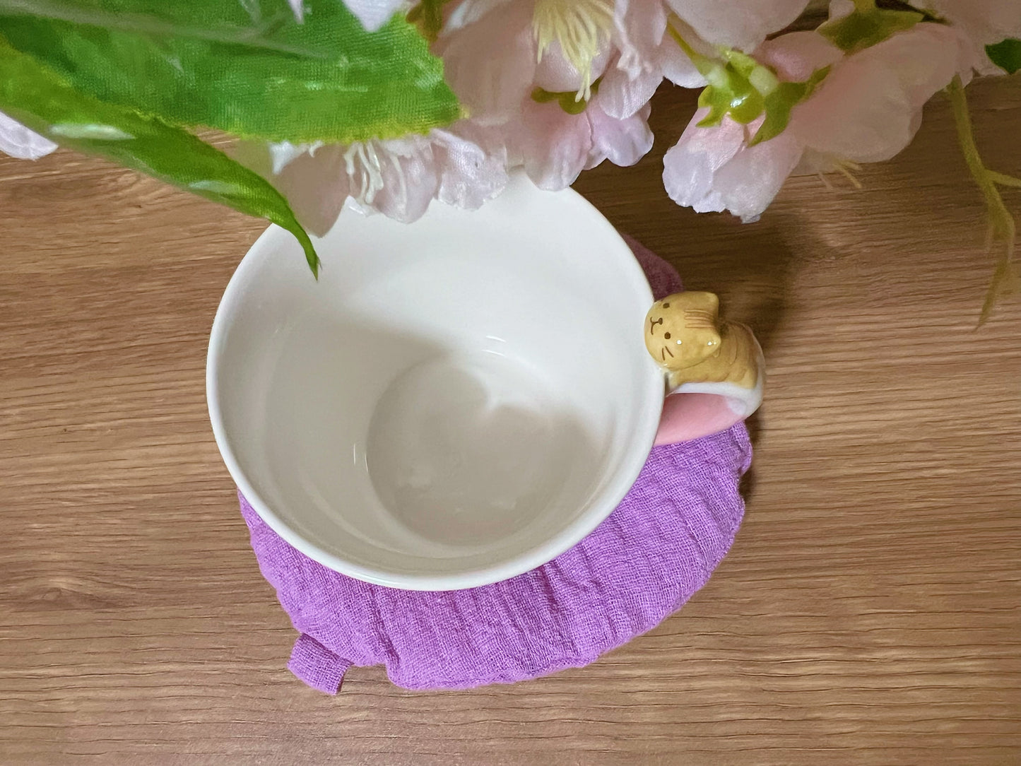 Cat mug, coaster, and spoon three-piece set. Japanese ceramics from Japan