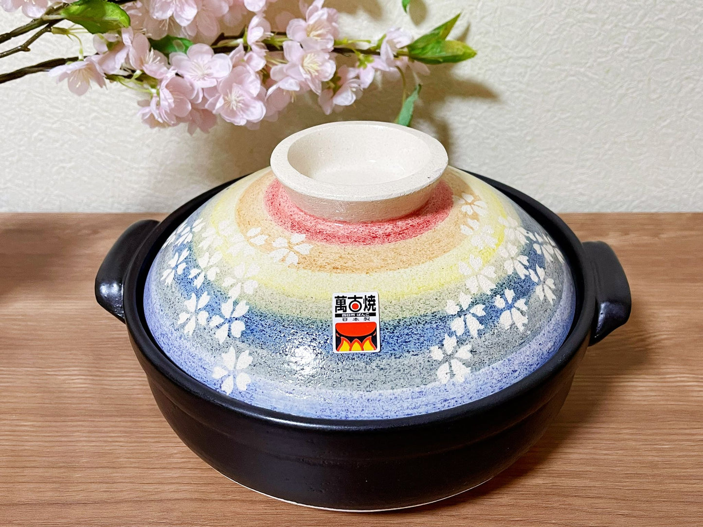 Maruyoshi Sakura Rainbow Bankoware Donabe Clay Pot / Rainbow Sakura Black Floral Bankoyaki Donabe Clay Pot | Handmade Japanese Ceramic Cooking Pot Gas Stove & Oven for Nabemono Hotpot Rice Stew