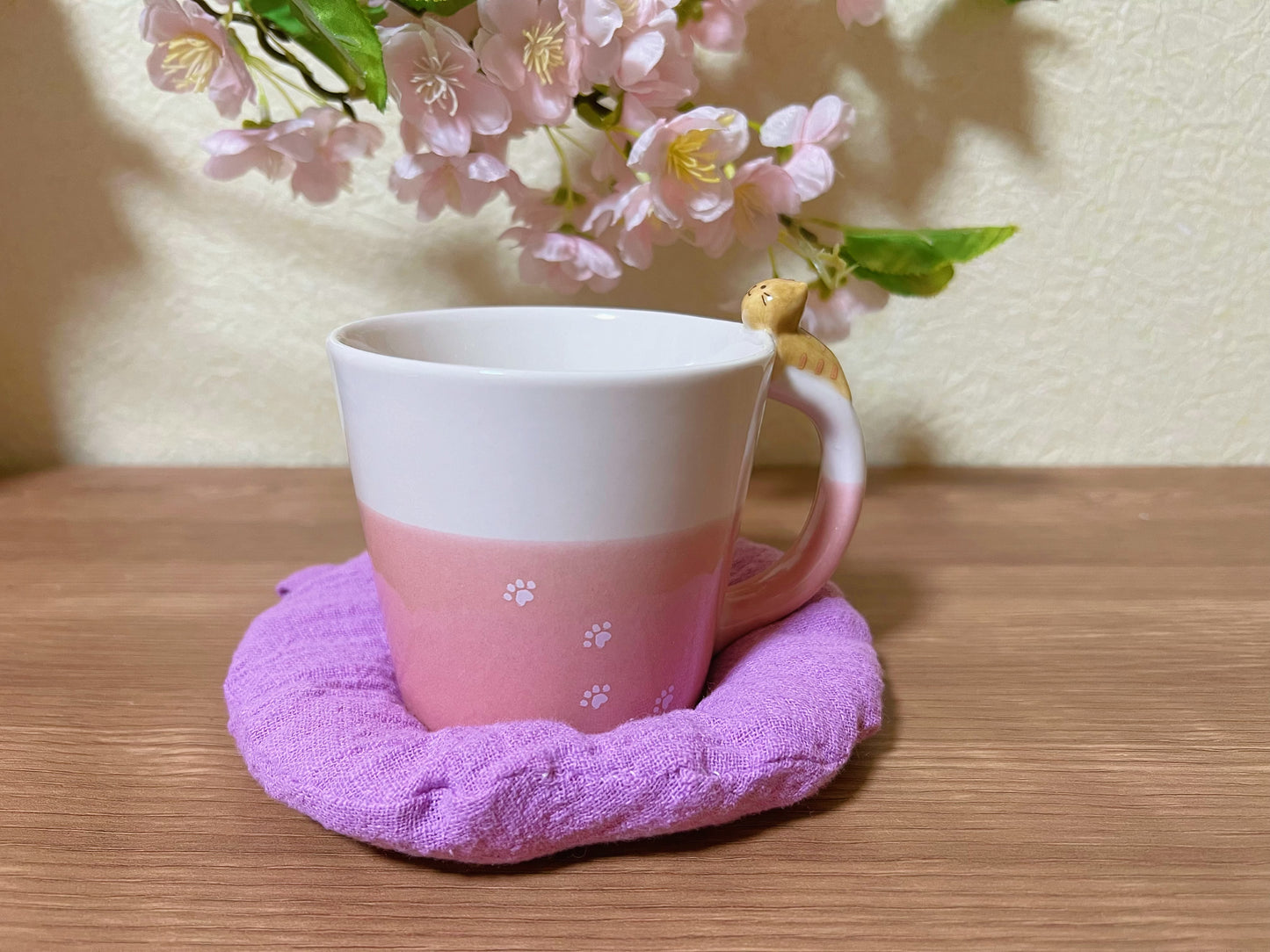 Cat mug, coaster, and spoon three-piece set. Japanese ceramics from Japan