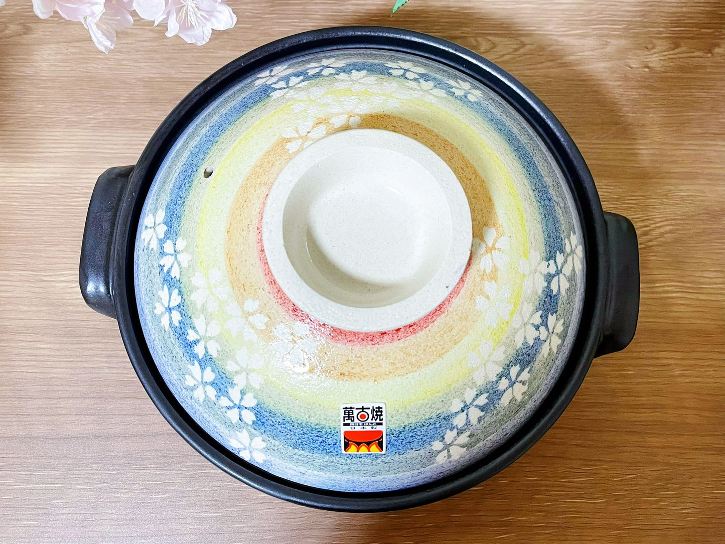 Maruyoshi Sakura Rainbow Bankoware Donabe Clay Pot / Rainbow Sakura Black Floral Bankoyaki Donabe Clay Pot | Handmade Japanese Ceramic Cooking Pot Gas Stove & Oven for Nabemono Hotpot Rice Stew