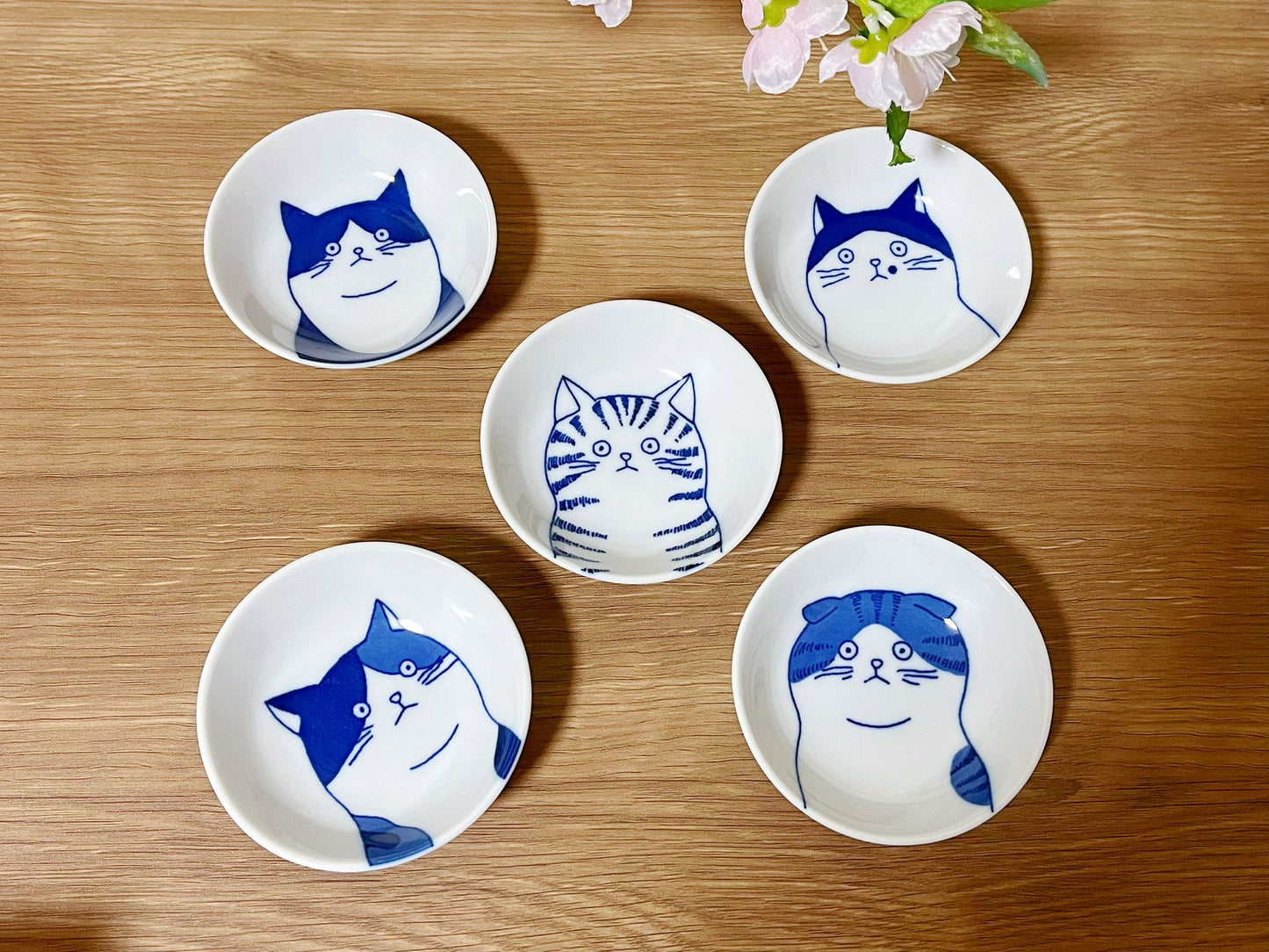 5 Piece Japanese Minoyaki Cats Mamezara Plate Set in Gift Box | Set of 5 Kawaii Petite Neko Cat Portrait Soy Sauce Plate/ Pickle Olive Dish