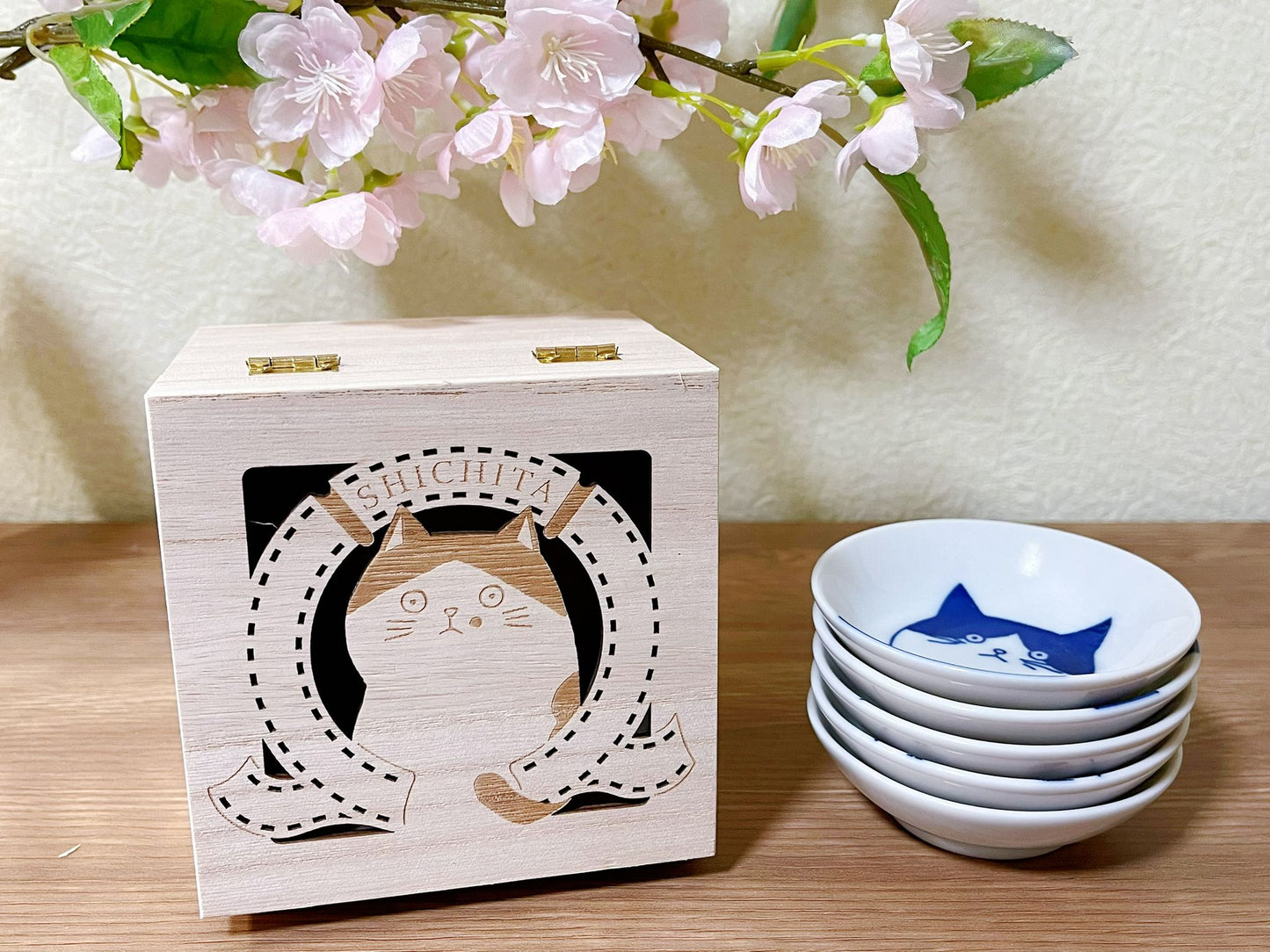 5 Piece Japanese Minoyaki Cats Mamezara Plate Set in Gift Box | Set of 5 Kawaii Petite Neko Cat Portrait Soy Sauce Plate/ Pickle Olive Dish