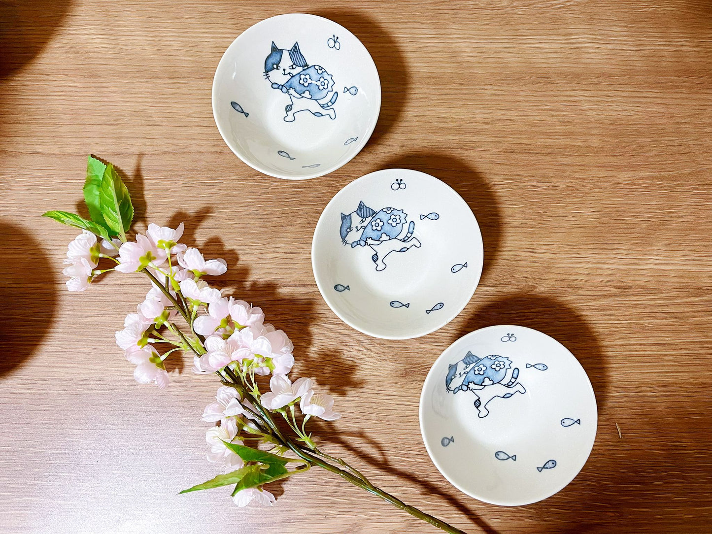 3 Pieces，Whimsical Japanese Mino Ware Ceramic Cat Bowls Bundle, Artistic Kitty Bowls Collection,Perfect for Serving Salads,Snacks & Desserts