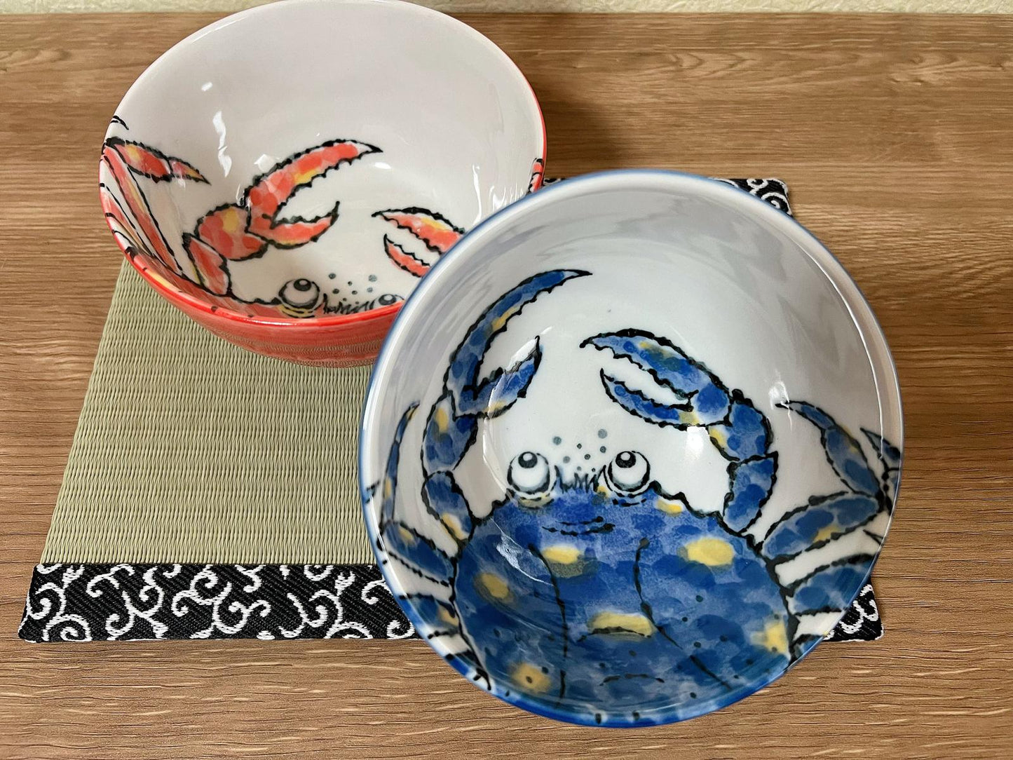 Japanese Handmade Mino Ware Crab Pattern Ceramic Bowl, Rice Bowl, Soup Bowl, and Chopsticks Set, Blue&Red Seafood Bowl Set,Made in Japan