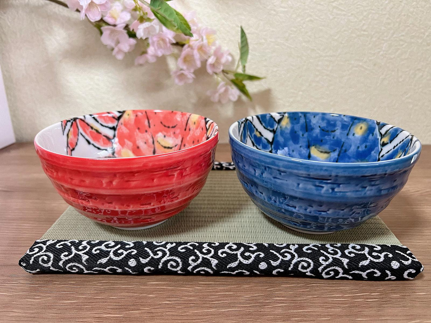 Japanese Handmade Mino Ware Crab Pattern Ceramic Bowl, Rice Bowl, Soup Bowl, and Chopsticks Set, Blue&Red Seafood Bowl Set,Made in Japan